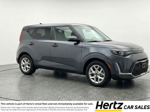 Used 2025 Kia Soul LX w/ LX Technology Package FWD image 1