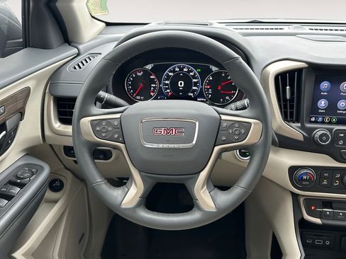 Used 2024 GMC Terrain Denali w/ Denali Premium Package image 12