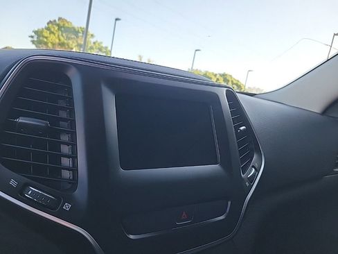 Used 2020 Jeep Cherokee Latitude image 25