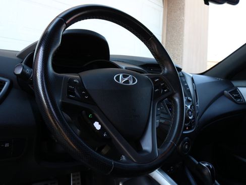 Used 2016 Hyundai Veloster Turbo image 24