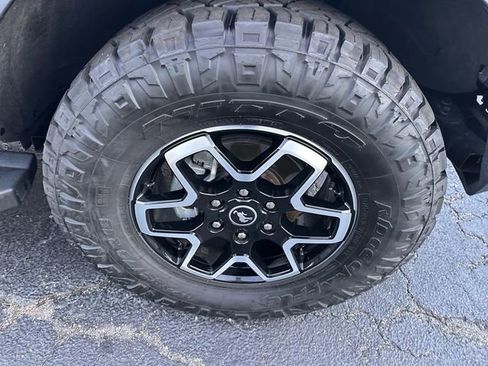 Used 2024 Ford Bronco Outer Banks image 14
