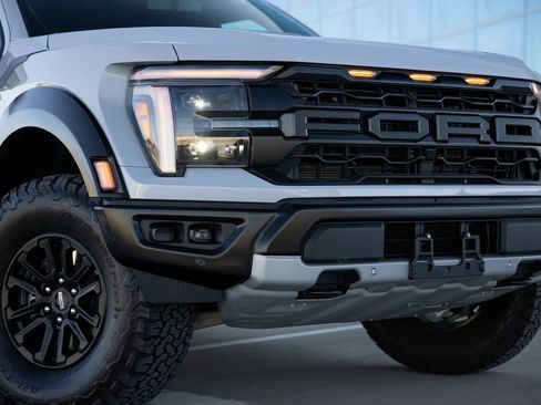 Used 2025 Ford F150 Raptor image 7