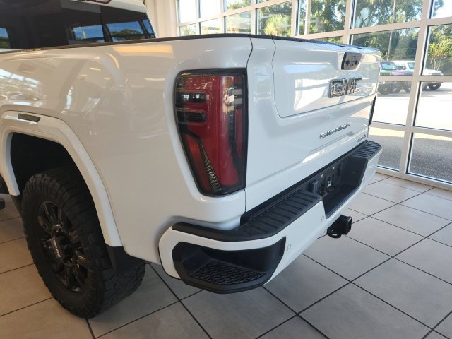 Used 2024 GMC Sierra 2500 AT4 w/ AT4 Premium Plus Package AWD/4WD image 13