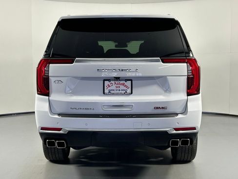 Used 2025 GMC Yukon XL Denali w/ Sun & Power Step Package image 6