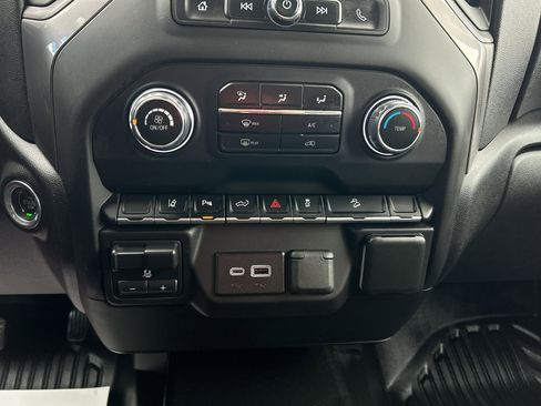 Certified 2024 Chevrolet Silverado 2500 W/T w/ WT Convenience Package image 17