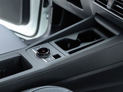 New 2026 Volkswagen Tiguan SE image 72