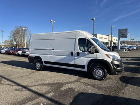 Used 2023 RAM ProMaster 3500 w/ Convenience Group image 6