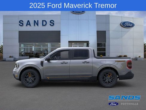 New 2025 Ford Maverick Tremor image 3