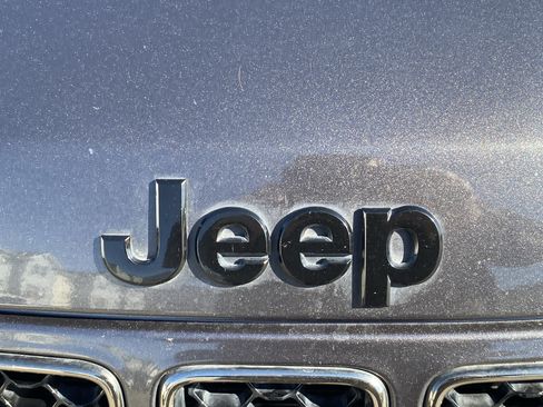 Used 2016 Jeep Grand Cherokee High Altitude AWD/4WD image 23