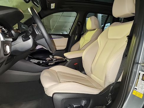 Used 2023 BMW X3 sDrive30i w/ Convenience Package RWD image 2