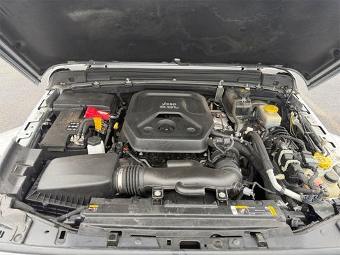 Certified 2022 Jeep Wrangler Unlimited Sahara image 29