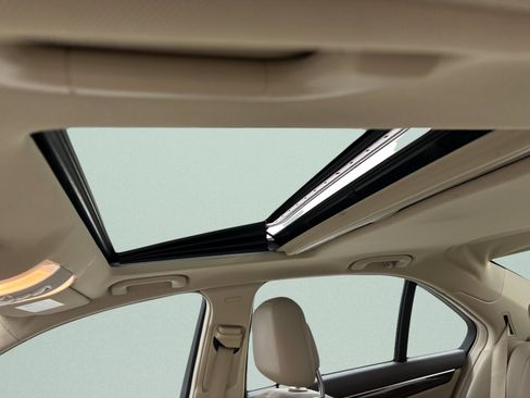 Used 2014 Mercedes-Benz C 300 4MATIC Sedan image 13