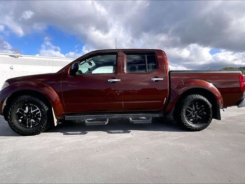 Used 2017 Nissan Frontier SV w/ SV Value Truck Package RWD image 3