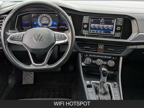 Used 2024 Volkswagen Jetta SE FWD image 15