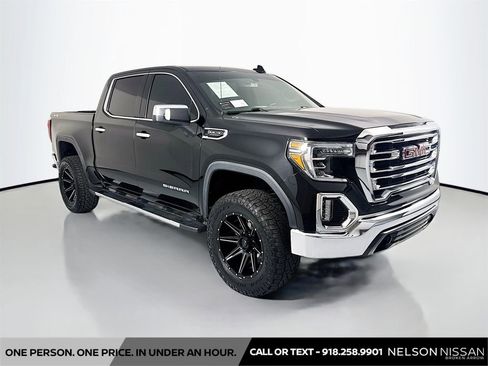 Used 2019 GMC Sierra 1500 SLT w/ SLT Premium Package AWD/4WD image 3