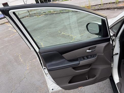 Used 2014 Honda Odyssey EX-L image 31