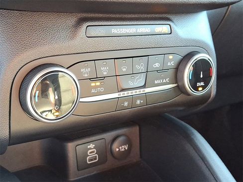 Used 2025 Ford Escape ST-Line image 17