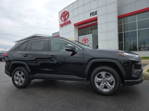 Used 2025 Toyota RAV4 XLE AWD/4WD image 1