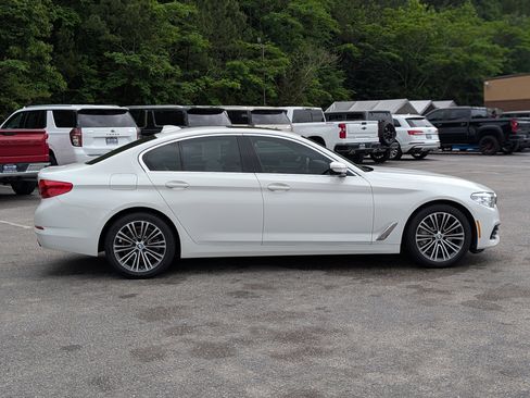 Used 2019 BMW 530i w/ Convenience Package RWD image 10