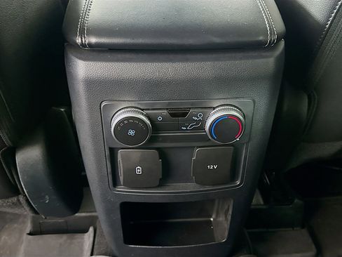 Used 2021 Ford Explorer XLT w/ Equipment Group 202A AWD/4WD image 24