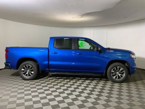 Used 2023 Chevrolet Silverado 1500 RST AWD/4WD image 4
