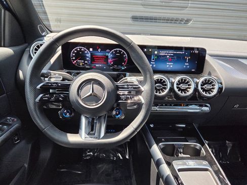 Used 2024 Mercedes-Benz GLA 35 AMG 4MATIC image 8