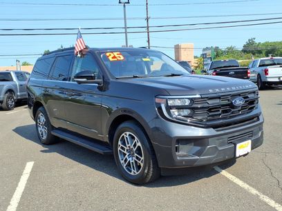 Used 2025 Ford Expedition Active