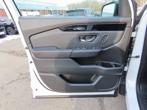 New 2026 Honda Pilot TrailSport image 19