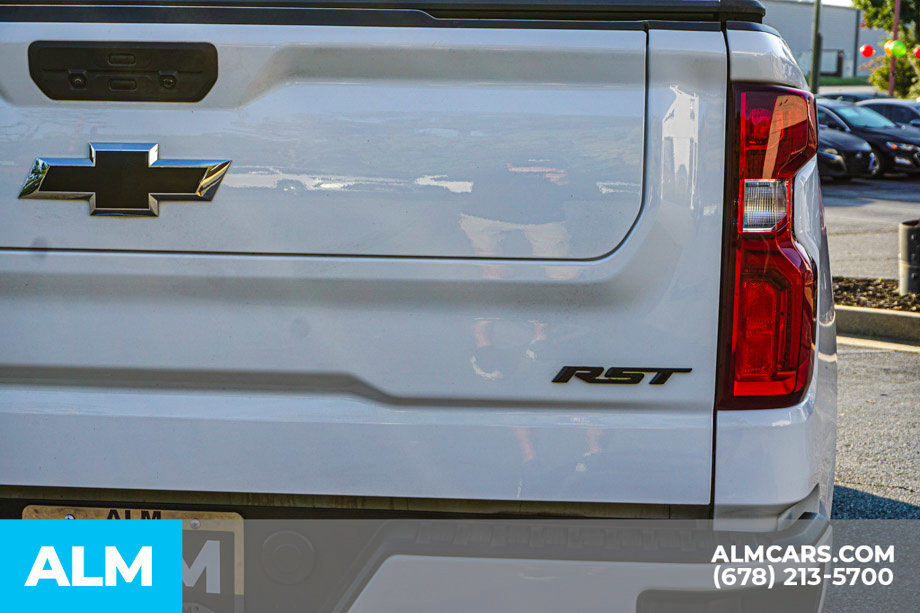 Used 2021 Chevrolet Silverado 1500 RST w/ Redline Edition AWD/4WD image 12