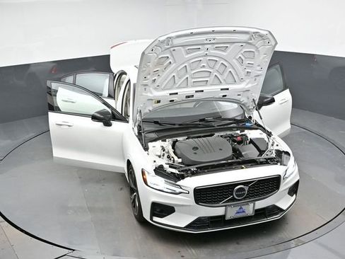 Used 2024 Volvo S60 B5 Ultimate image 48