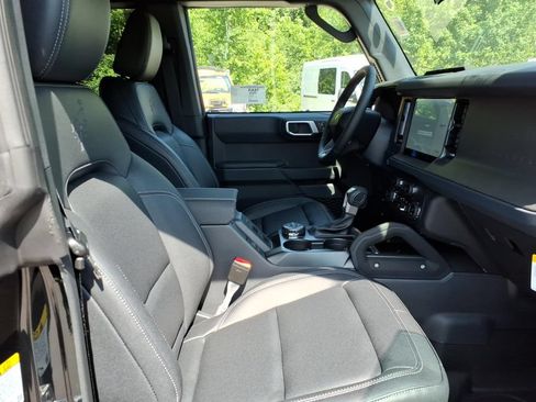 New 2026 Ford Bronco Big Bend w/ Black Diamond Package AWD/4WD image 9