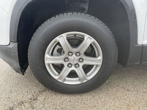 Used 2017 GMC Acadia SLE image 31