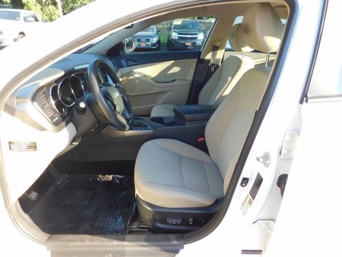 Used 2013 Kia Optima LX w/ Technology Pkg image 6