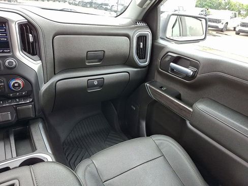 Used 2022 Chevrolet Silverado 1500 LTZ w/ LTZ Convenience Package II AWD/4WD image 17