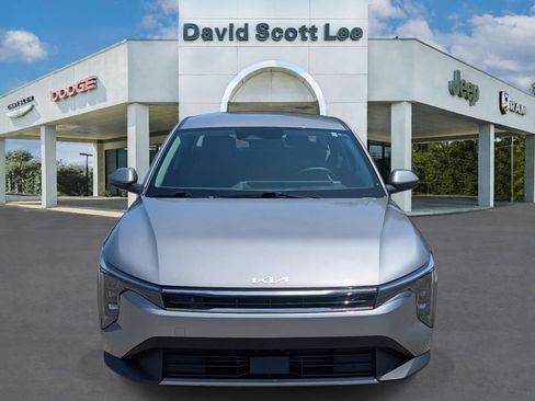 Used 2025 Kia K4 EX FWD image 2