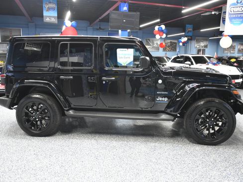 Used 2024 Jeep Wrangler Unlimited Sahara w/ Technology Group image 3