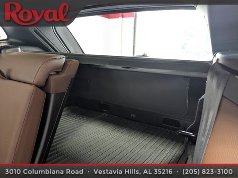 Certified 2024 Volvo XC60 B5 Plus AWD/4WD image 16