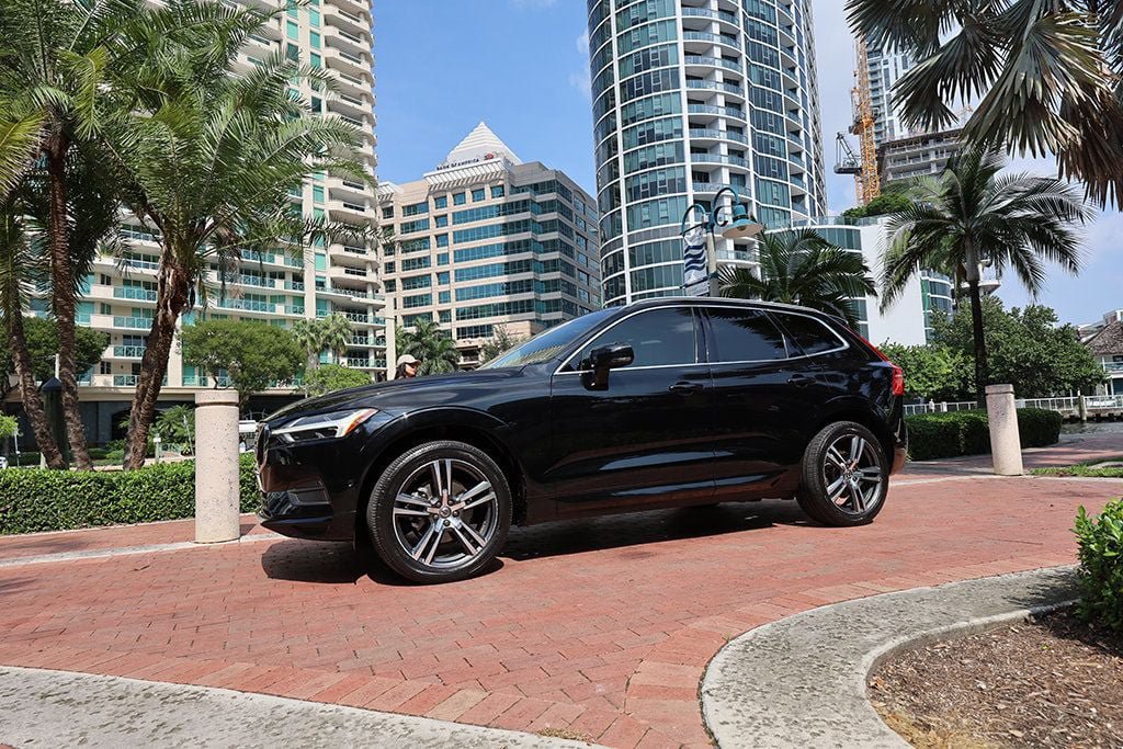 Used 2019 Volvo XC60 T5 Momentum w/ Multimedia Package AWD/4WD image 26