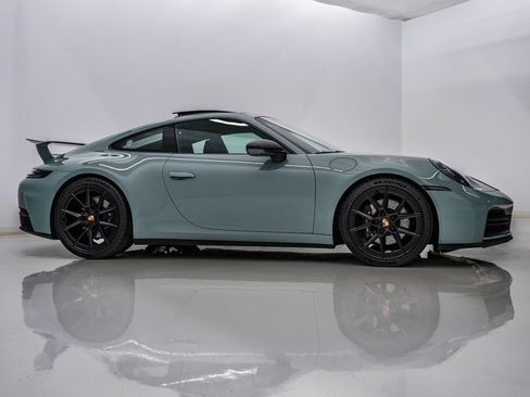 Used 2026 Porsche 911 Carrera T RWD image 9