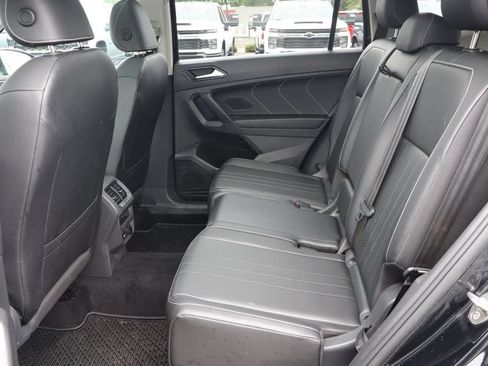 Used 2022 Volkswagen Tiguan SE AWD/4WD image 26