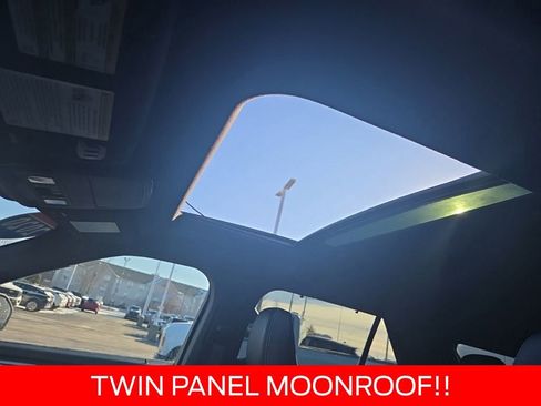 Certified 2020 Ford Explorer ST w/ Premium Technology Package image 18