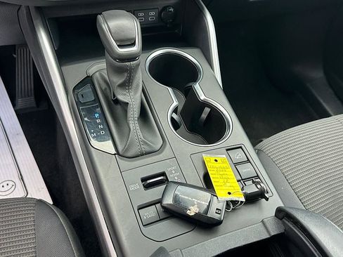 Certified 2024 Toyota Highlander Limited image 27