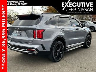 Used 2023 Kia Sorento SX video 2
