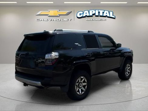 Used 2017 Toyota 4Runner TRD Off-Road AWD/4WD image 5