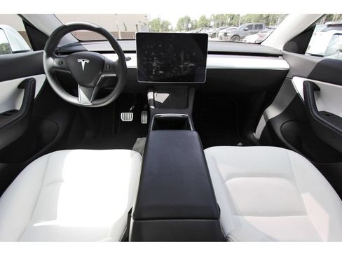 Used 2022 Tesla Model Y Performance AWD/4WD image 10