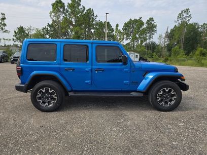 New 2026 Jeep Wrangler Unlimited Sahara w/ Safety Group