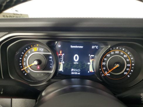 Used 2025 Jeep Wrangler Unlimited Rubicon w/ Convenience Group AWD/4WD image 27