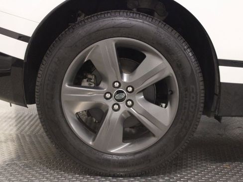 Used 2022 Land Rover Range Rover Velar R-Dynamic S AWD/4WD image 11