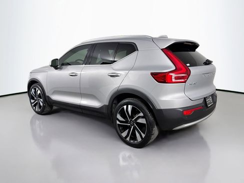 Used 2024 Volvo XC40 B5 Plus w/ Protection Package Premier AWD/4WD image 8