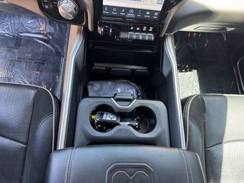 Used 2022 RAM 2500 Laramie AWD/4WD image 19